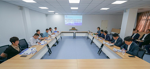 省森工集團(tuán)露水河林業(yè)局與長白山旅游股份有限公司就森林旅游、促進(jìn)林業(yè)轉(zhuǎn)型升級(jí)開展業(yè)務(wù)對(duì)接